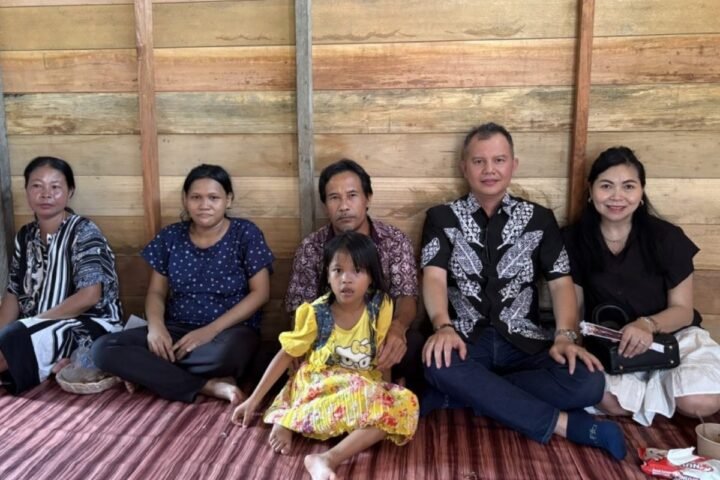 bedah rumah Gunung Mas