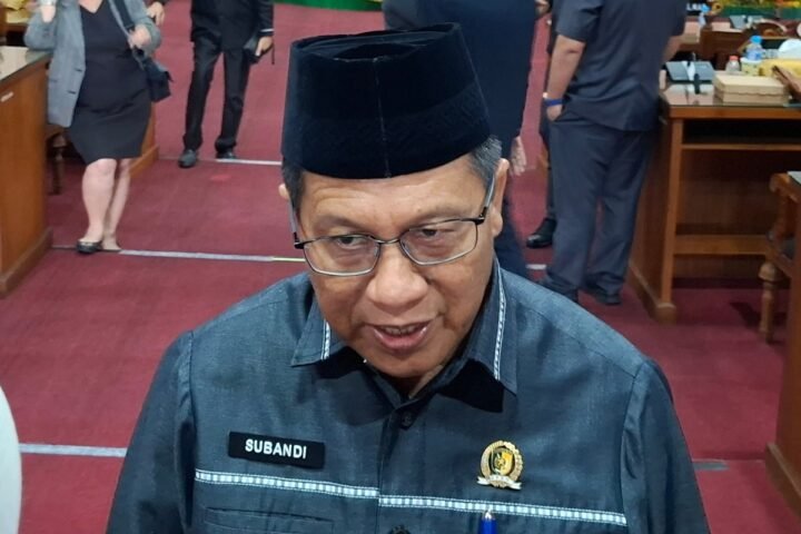 subandi, ketua dprd kota palangka raya