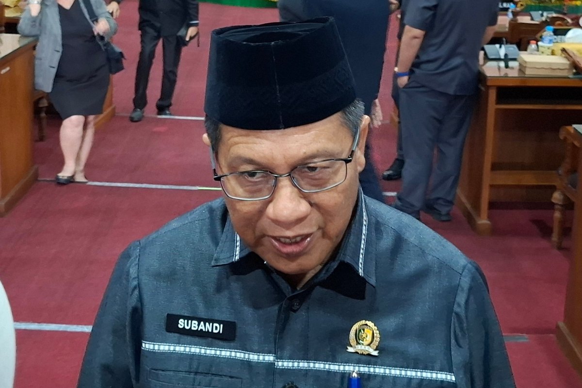 subandi, ketua dprd kota palangka raya