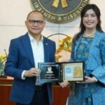 Menteri P2MI Mukhtarudin bersama Rektor UNPRI Prof. Dr. Chrismis Novalinda Ginting