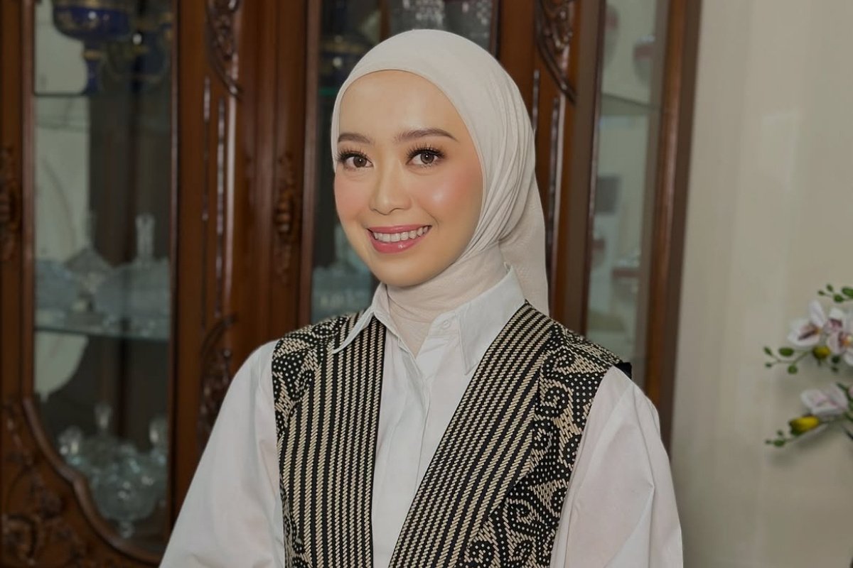 avina fairid naparin ketua pmi kota palangka raya |
