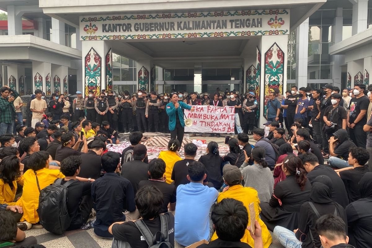 aliansi demo soal karhutla kalteng |
