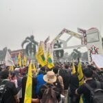 cipayung plus demo dprd |